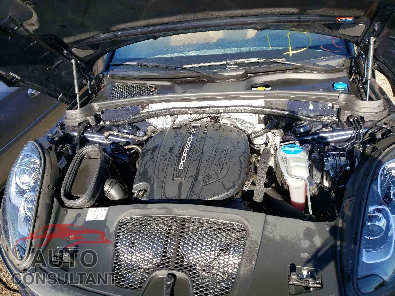 PORSCHE MACAN 2018 - WP1AA2A50JLB01013