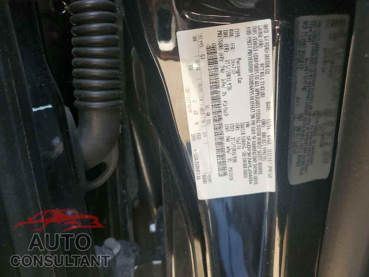 FORD FOCUS 2017 - 1FADP3K24HL204054