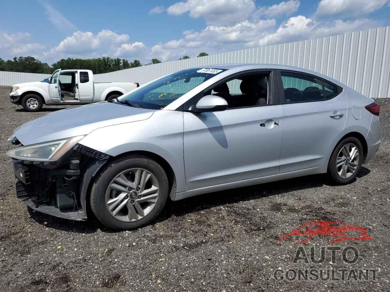 HYUNDAI ELANTRA 2019 - KMHD84LF0KU810107