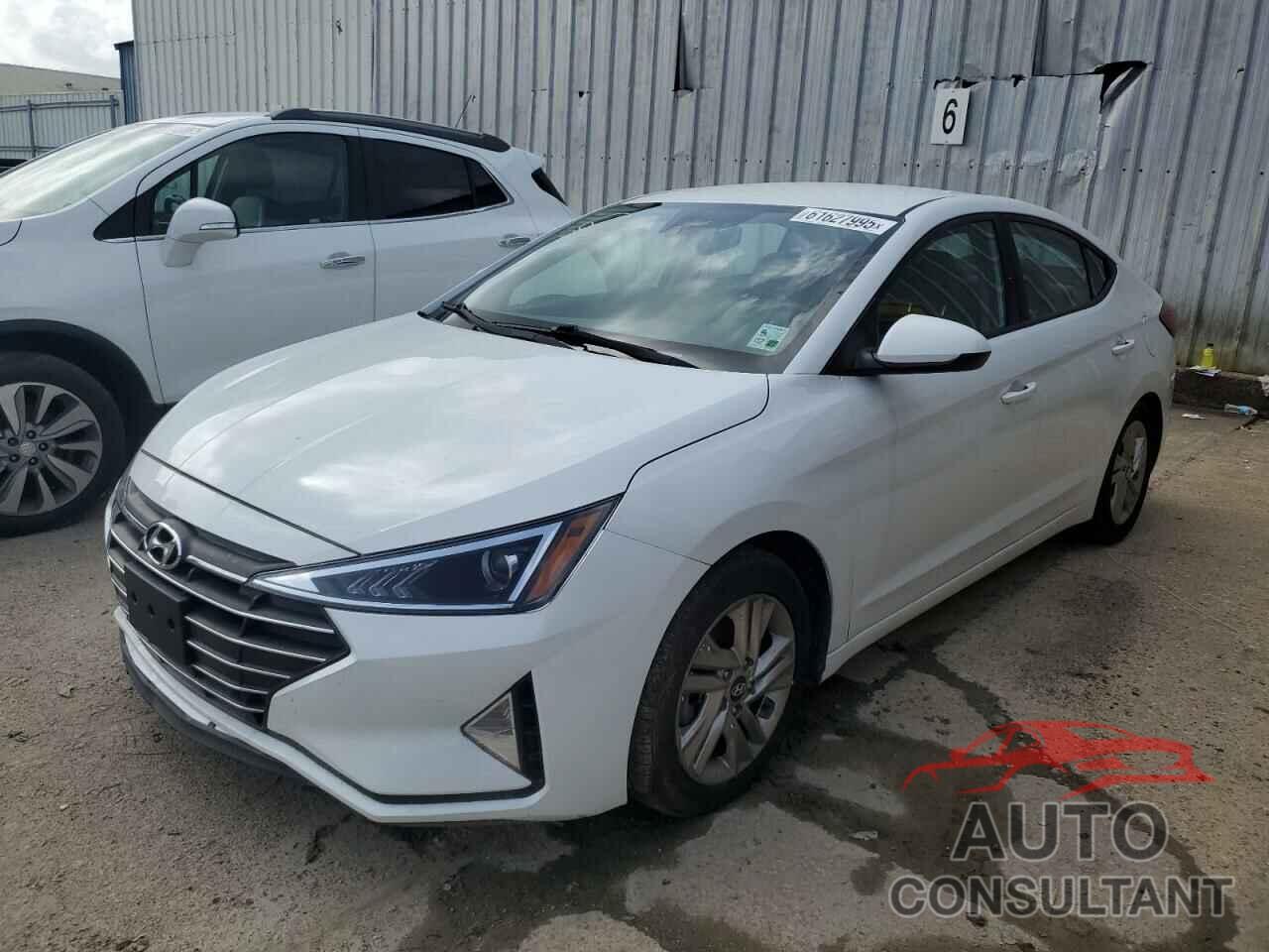 HYUNDAI ELANTRA 2019 - 5NPD84LF9KH410237