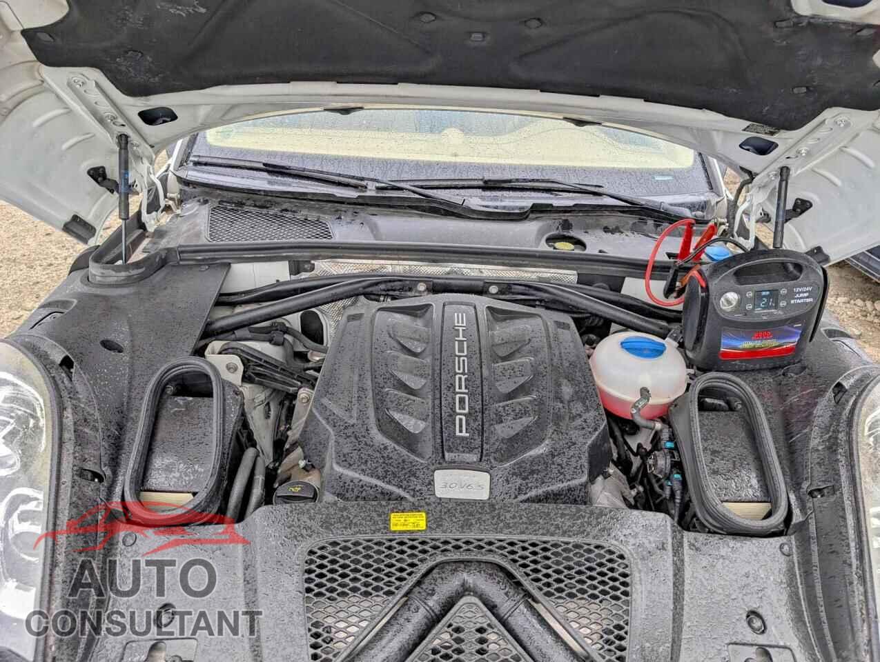PORSCHE MACAN 2016 - WP1AB2A58GLB46870