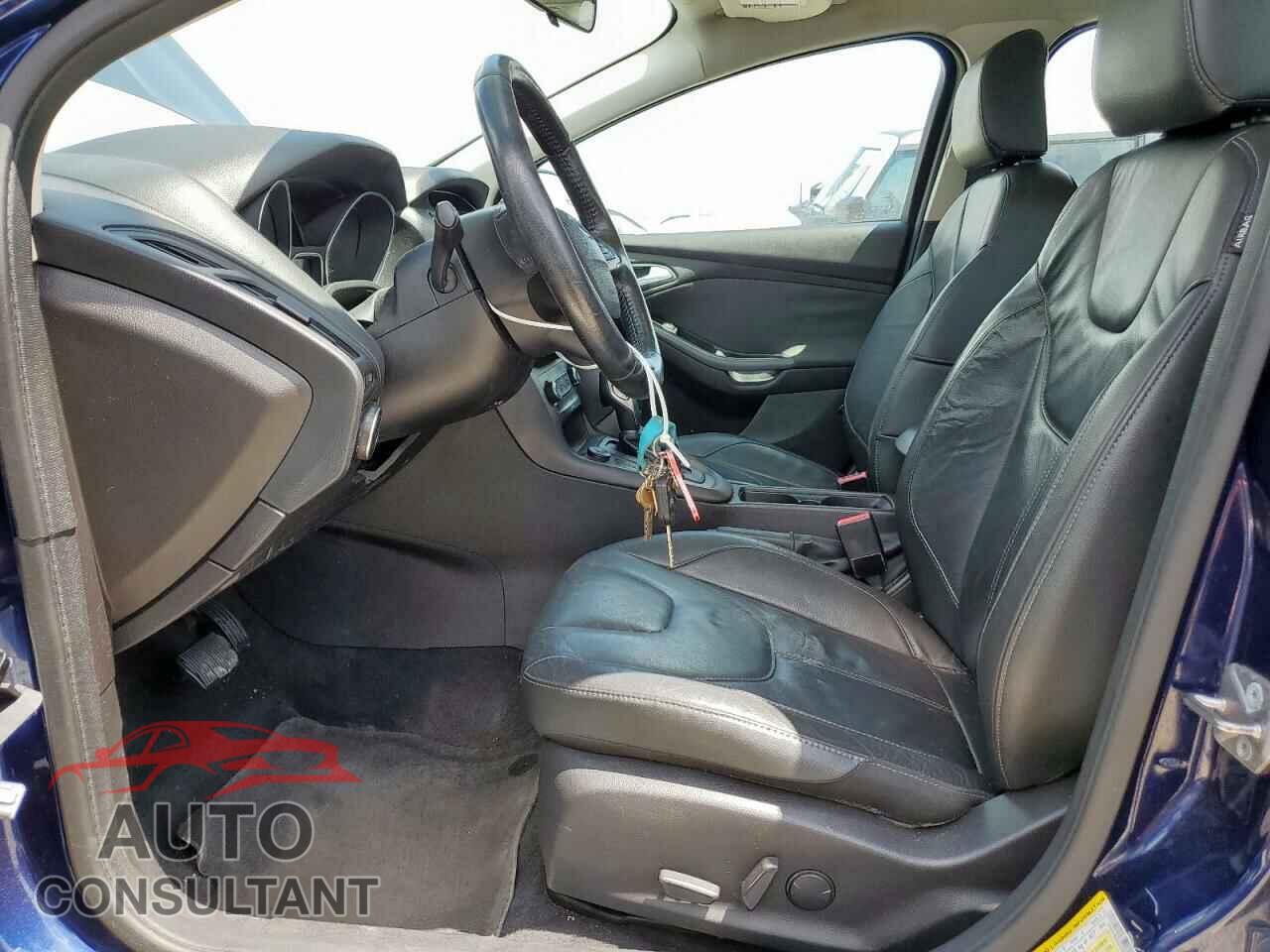 FORD FOCUS 2016 - 1FADP3K2XGL239258