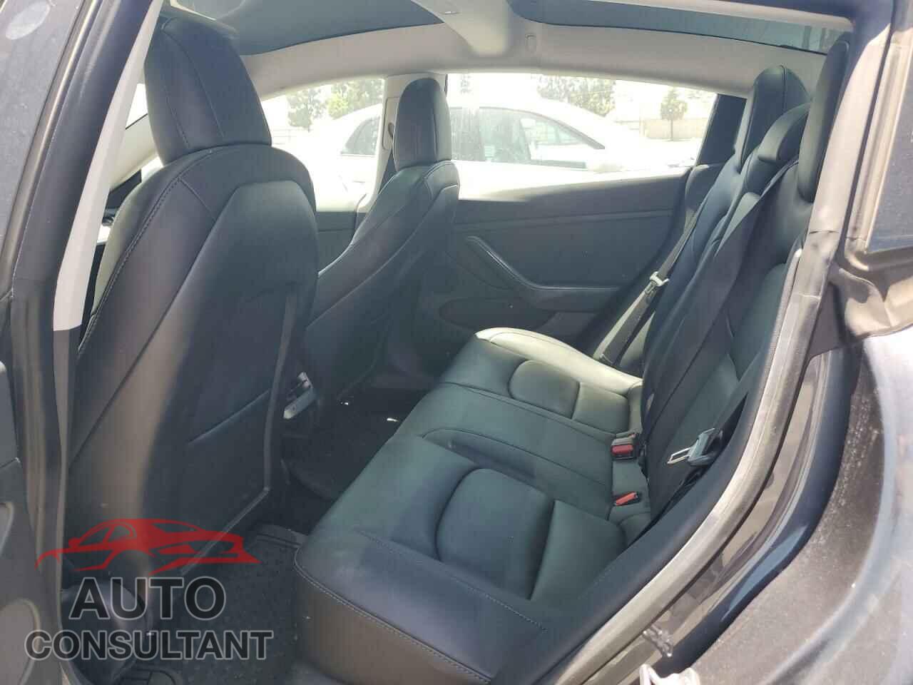 TESLA MODEL 3 2022 - 5YJ3E1EA6NF174105