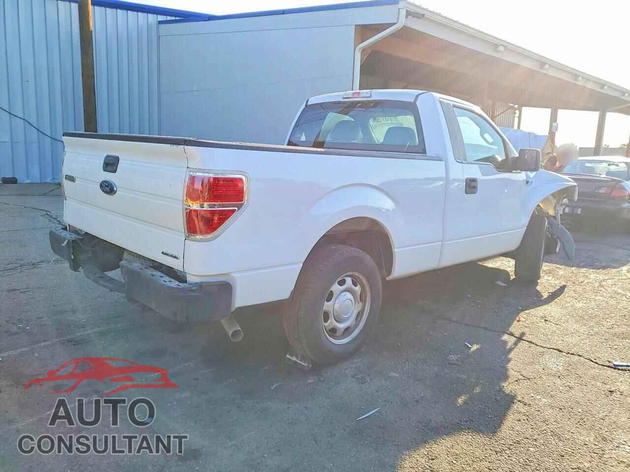 FORD F150 2014 - 1FTMF1CM4EKF10108