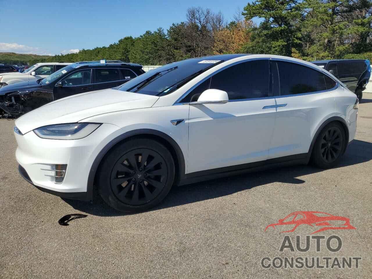 TESLA MODEL X 2018 - 5YJXCDE26JF141052