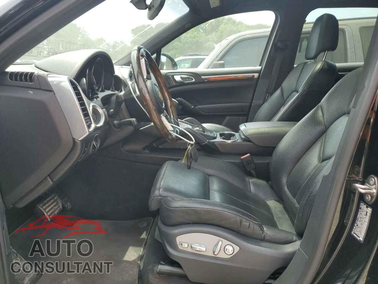 PORSCHE CAYENNE 2016 - WP1AA2A26GKA10672