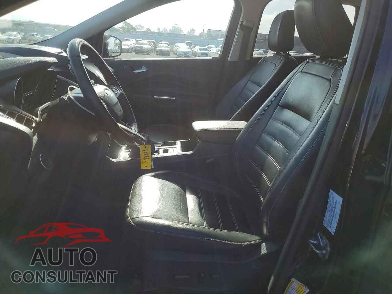 FORD ESCAPE 2018 - 1FMCU9HD8JUC76798