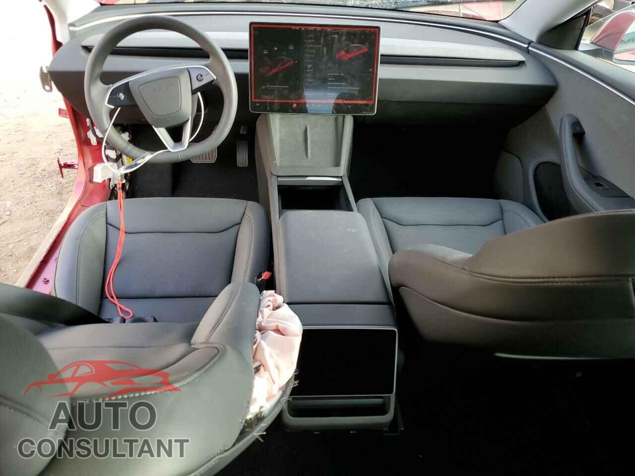 TESLA MODEL 3 2024 - 5YJ3E1EA5RF728109