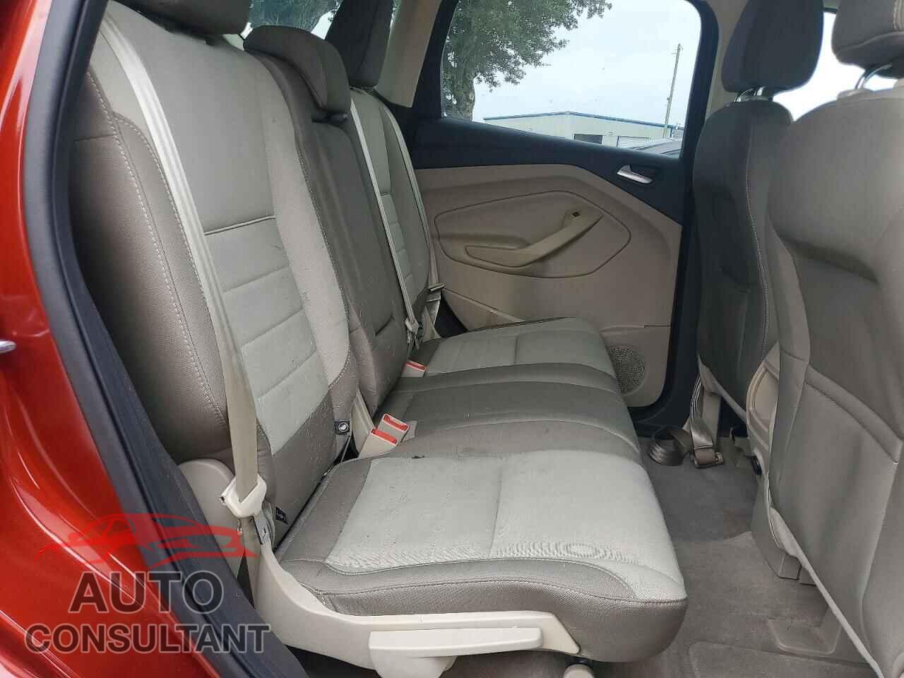 FORD ESCAPE 2014 - 1FMCU0GX4EUC05255
