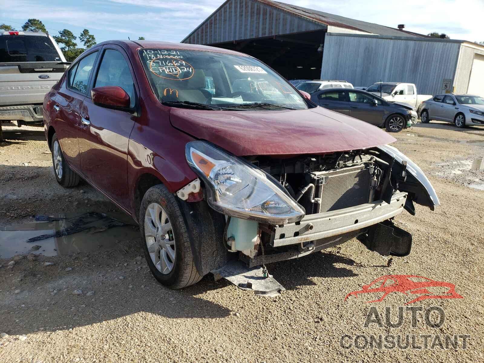 NISSAN VERSA 2018 - 3N1CN7AP4JL871669