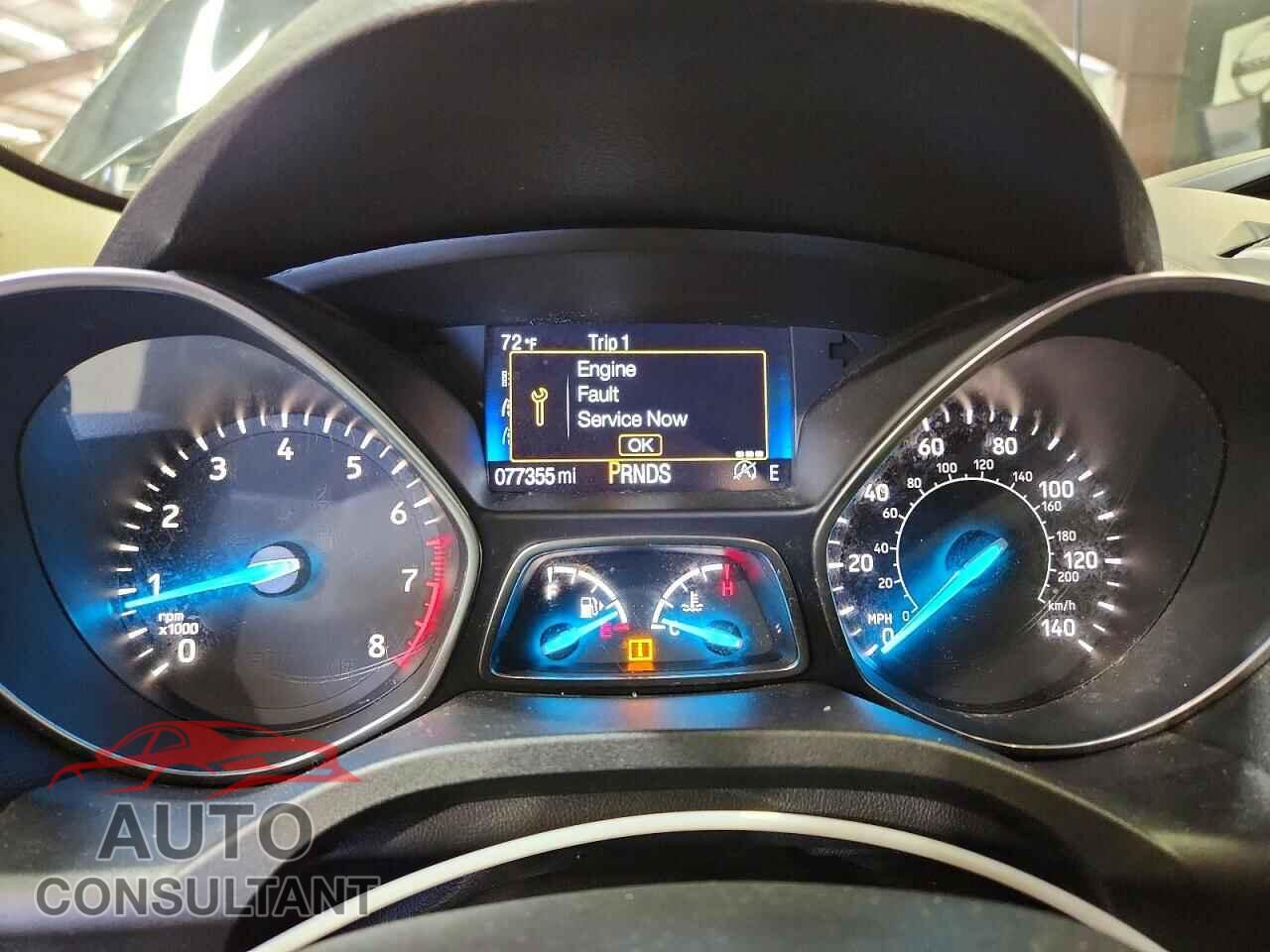 FORD ESCAPE 2017 - 1FMCU0GD5HUD71682