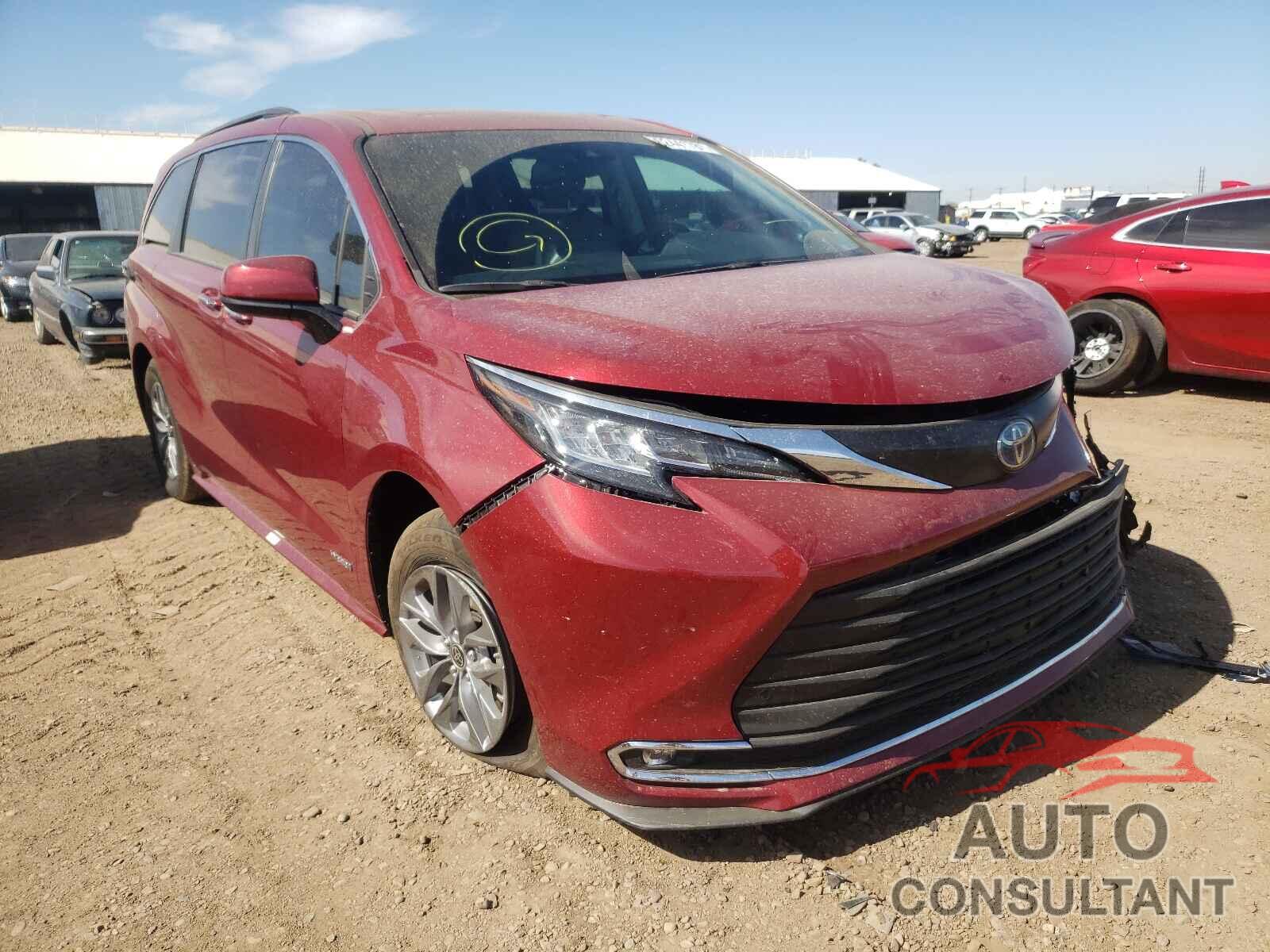 TOYOTA SIENNA 2021 - 5TDJRKEC5MS049500