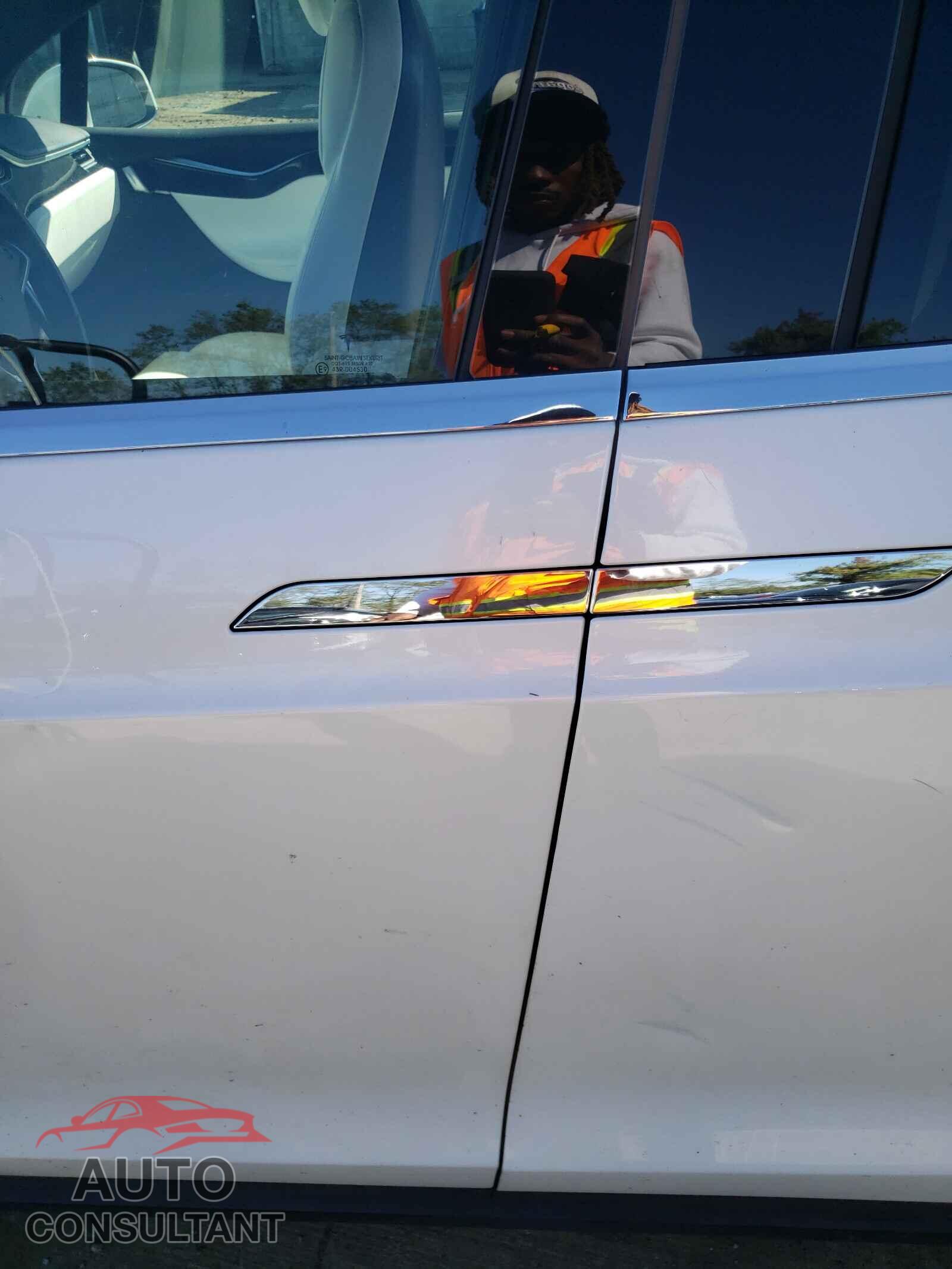 TESLA MODEL X 2018 - 5YJXCBE46JF086205