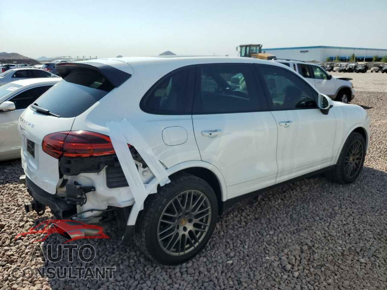 PORSCHE CAYENNE 2017 - WP1AA2A21HKA84129