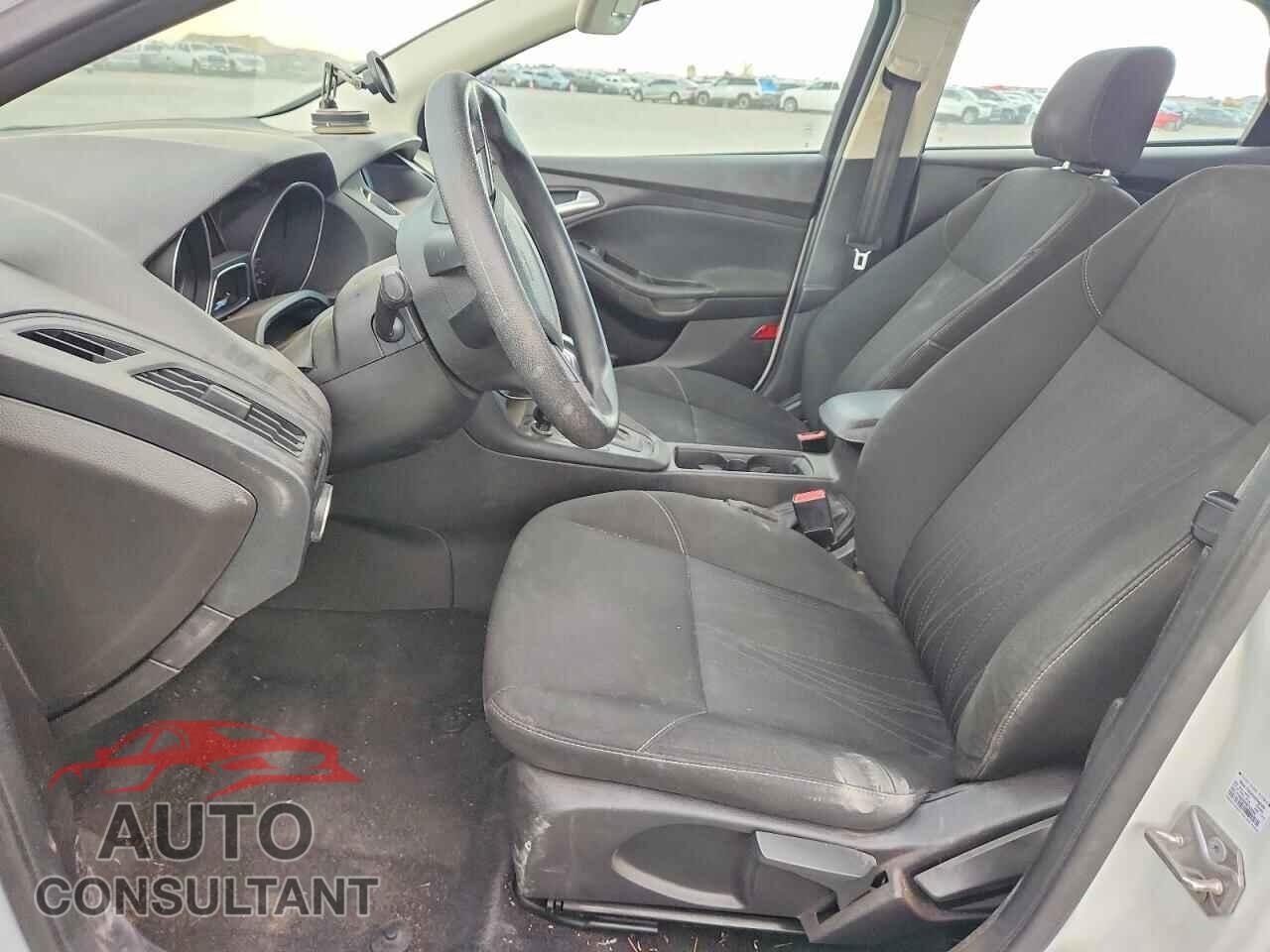 FORD FOCUS 2016 - 1FADP3F26GL233953