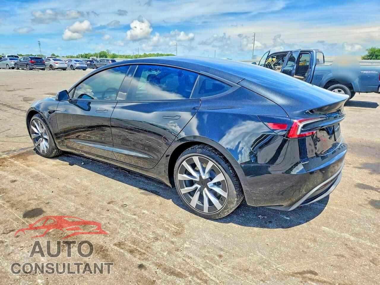 TESLA MODEL 3 2026 - 5YJ3E1EAXTF172497