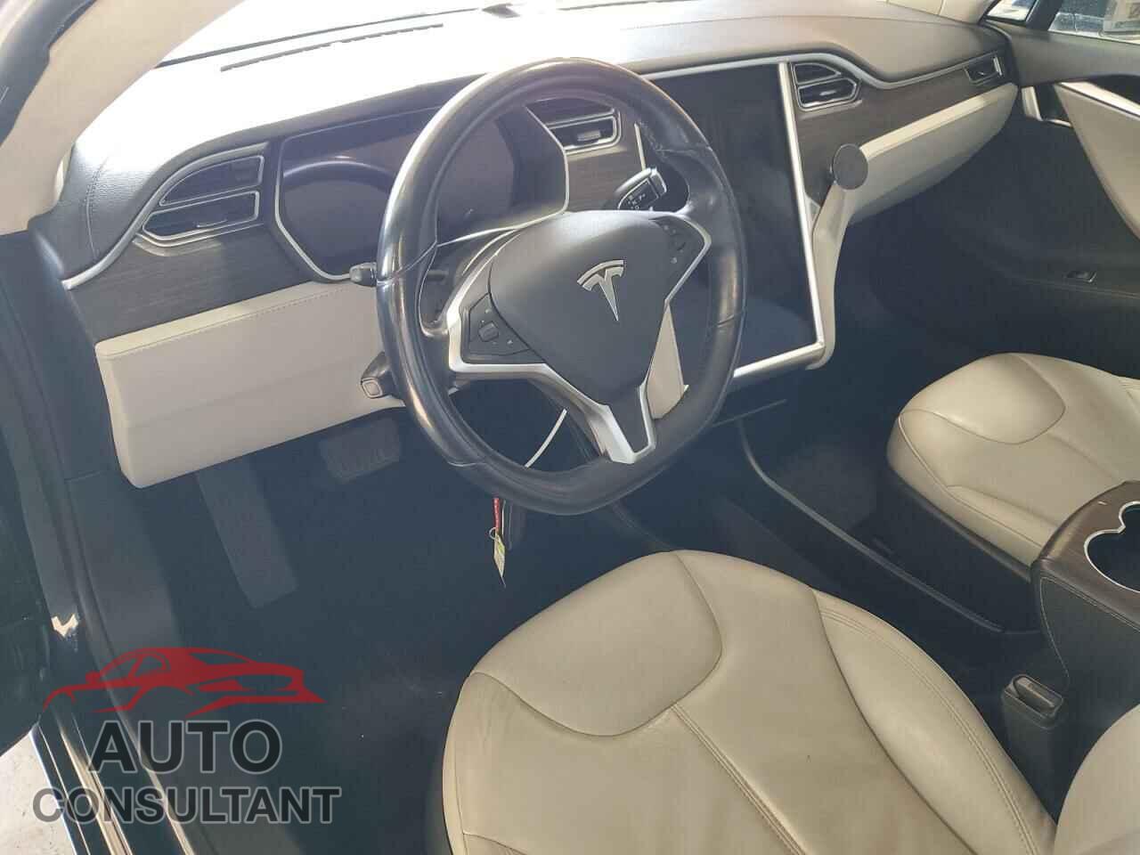 TESLA MODEL S 2014 - 5YJSA1H16EFP43523