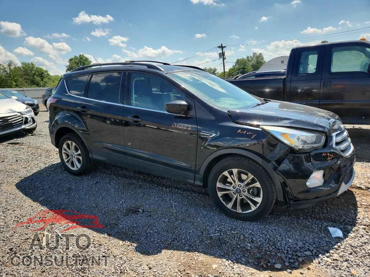 FORD ESCAPE 2017 - 1FMCU9GD4HUC41333