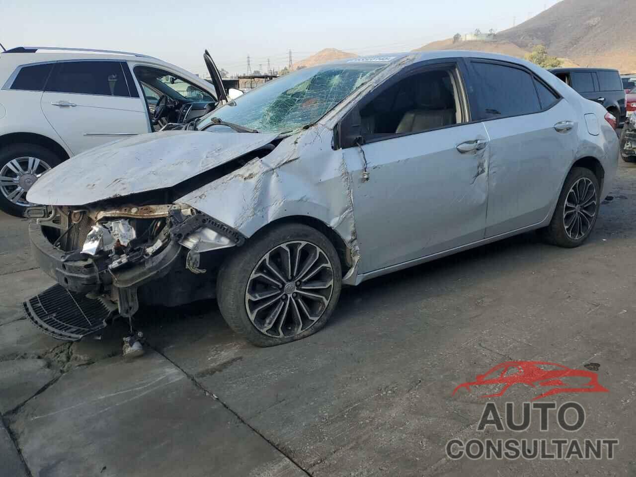 TOYOTA COROLLA 2015 - 5YFBURHE1FP215757