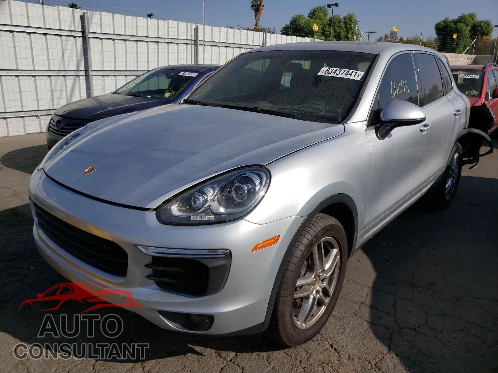 PORSCHE CAYENNE 2016 - WP1AA2A28GKA12620