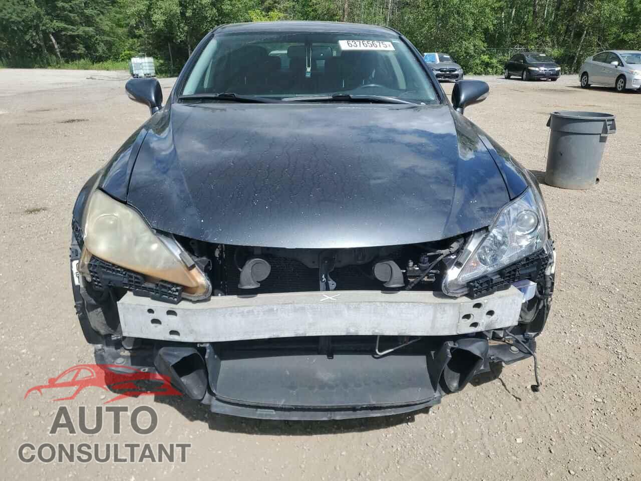 LEXUS IS 2011 - JTHCF5C28B5048162