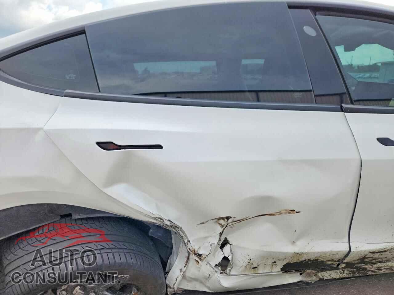 TESLA MODEL 3 2022 - 5YJ3E1EBXNF239580