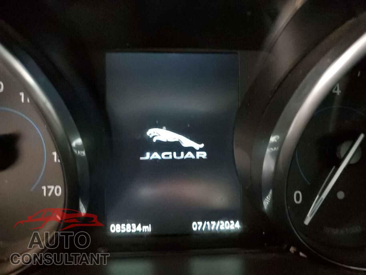 JAGUAR XE 2017 - SAJAR4BG5HA974477