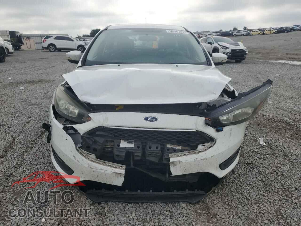 FORD FOCUS 2015 - 1FADP3K29FL318483