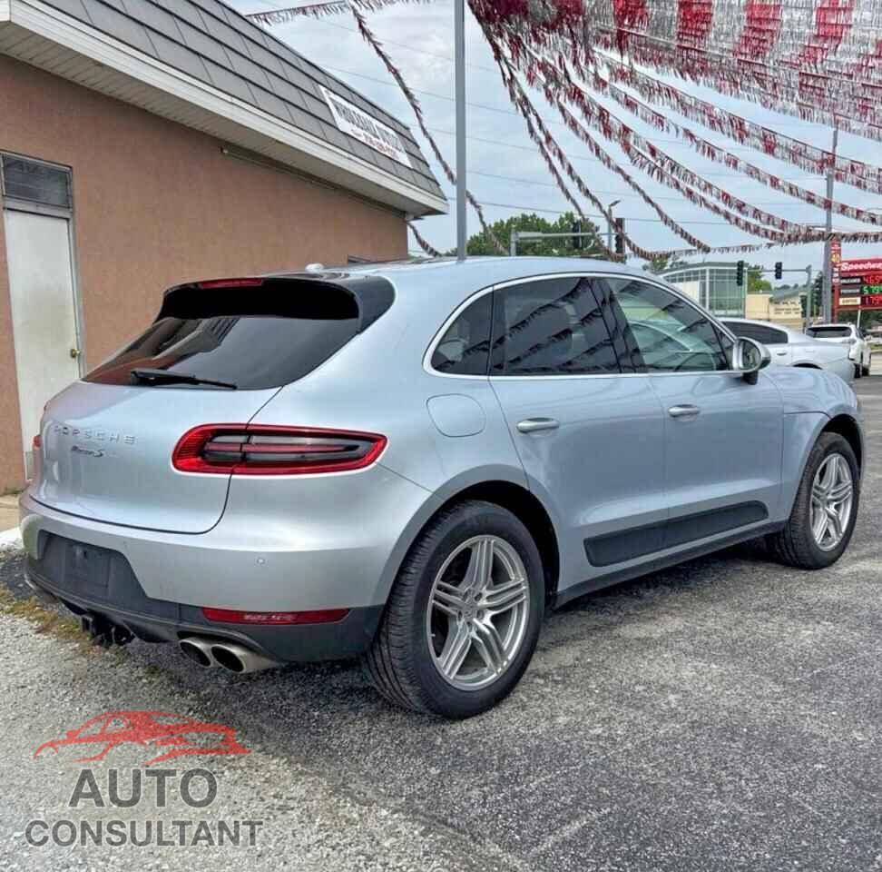 PORSCHE MACAN 2017 - WP1AB2A56HLB10242