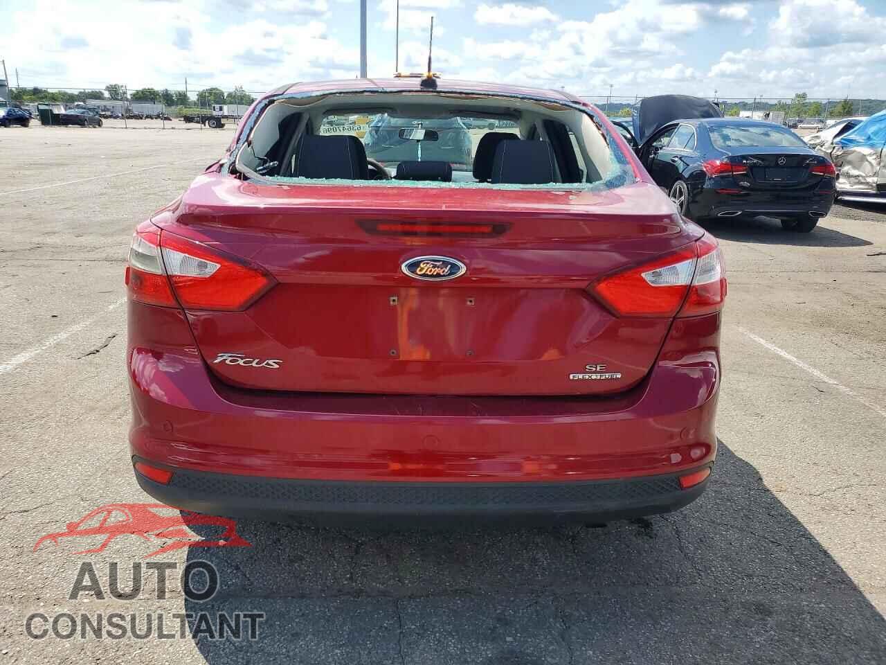 FORD FOCUS 2014 - 1FADP3F2XEL194278