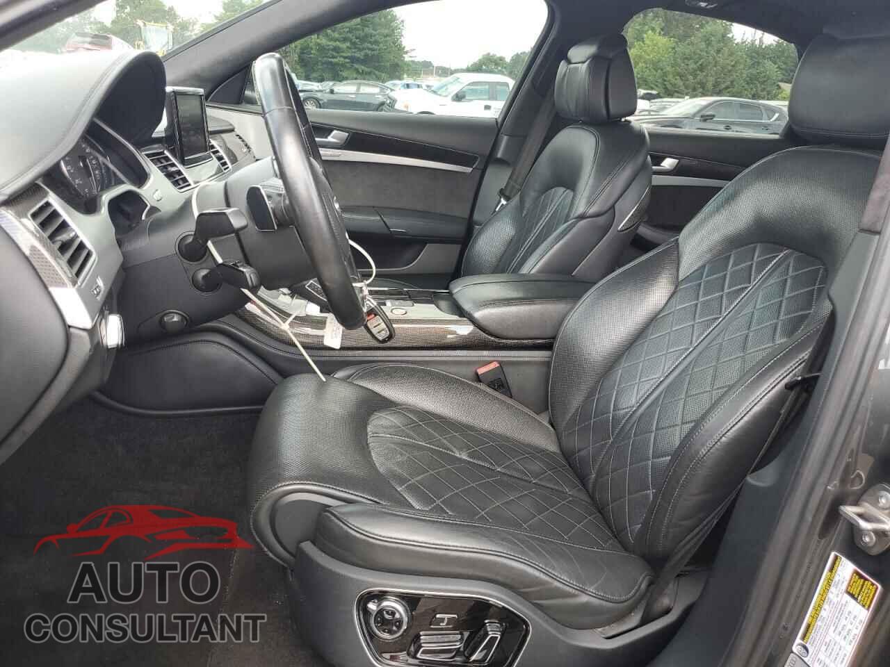 AUDI S8 2013 - WAUD2AFD6DN018195