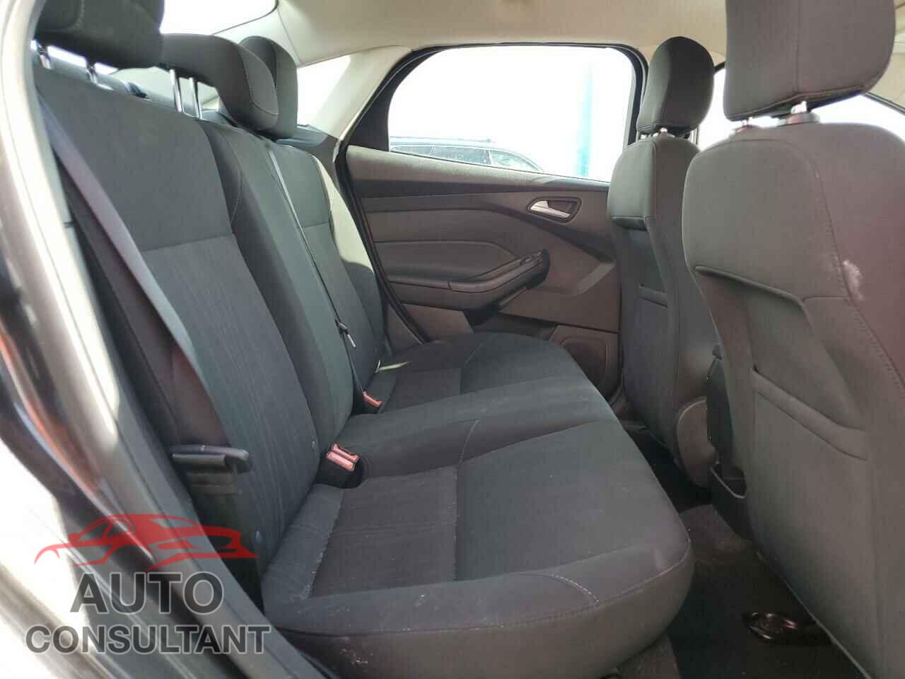 FORD FOCUS 2014 - 1FADP3F20EL415127