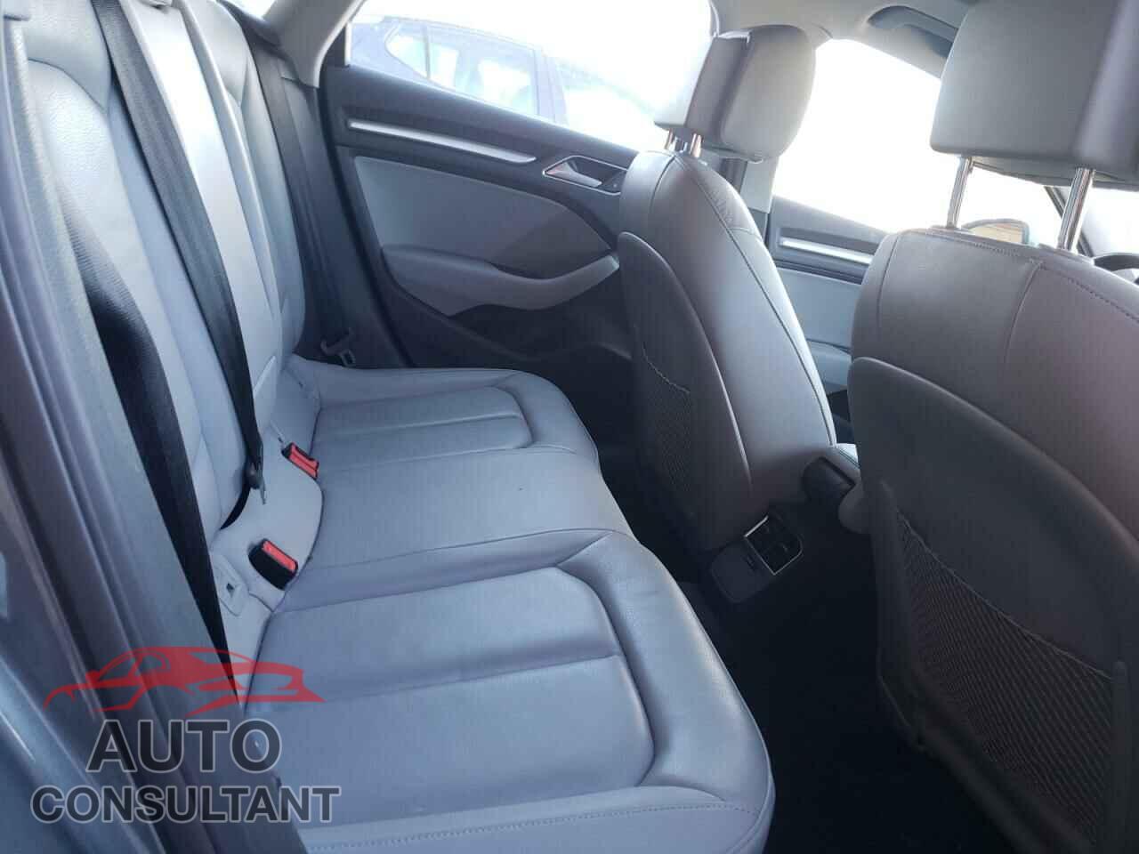 AUDI A3 2017 - WAUAUGFF5H1032376