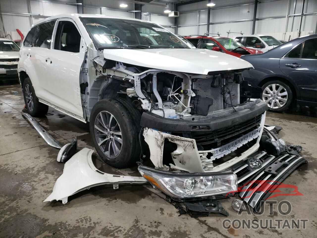 TOYOTA HIGHLANDER 2019 - 5TDJZRFH5KS604395