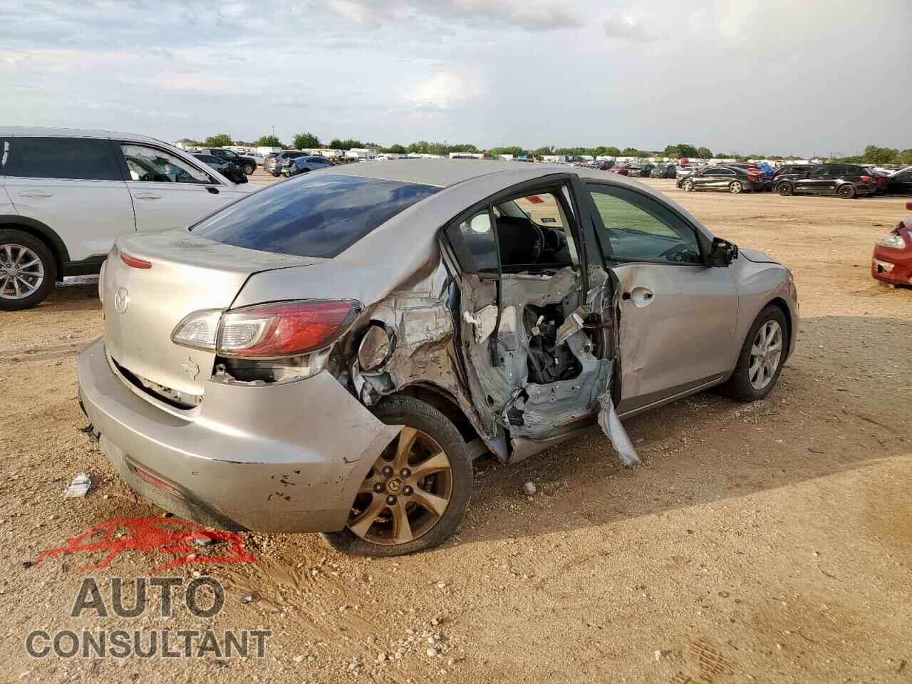 MAZDA 3 2011 - JM1BL1VF4B1432798
