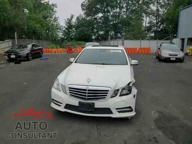 MERCEDES-BENZ E-CLASS 2012 - WDDHF5KB8CA595617