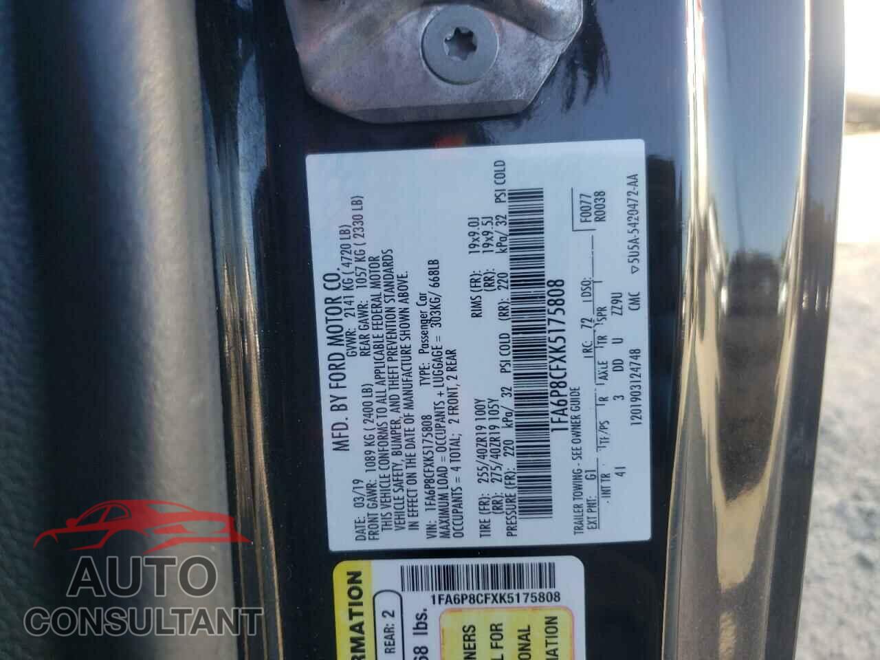 FORD MUSTANG 2019 - 1FA6P8CFXK5175808