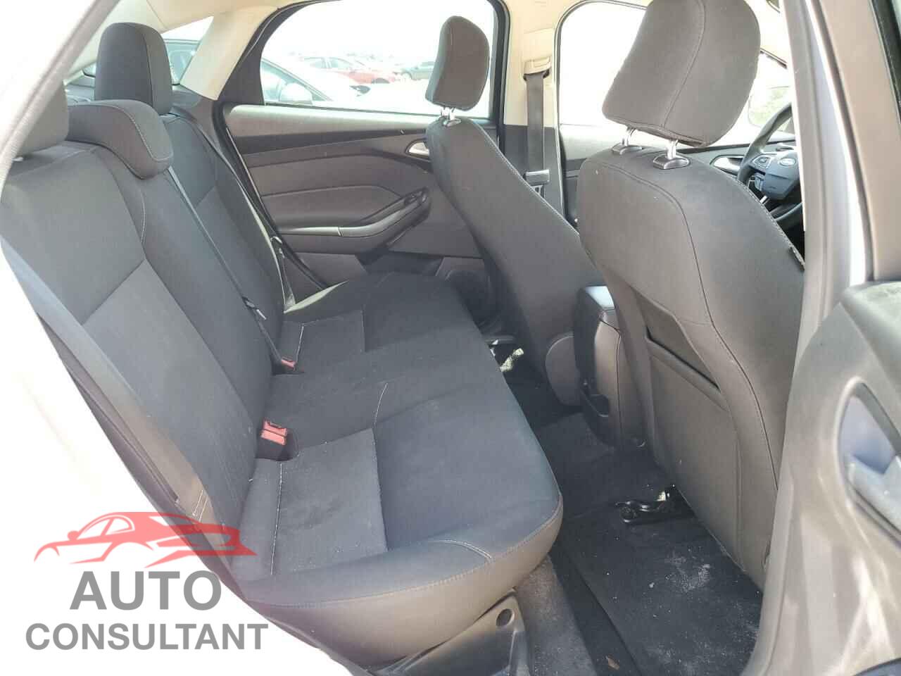 FORD FOCUS 2017 - 1FADP3FE9HL348123