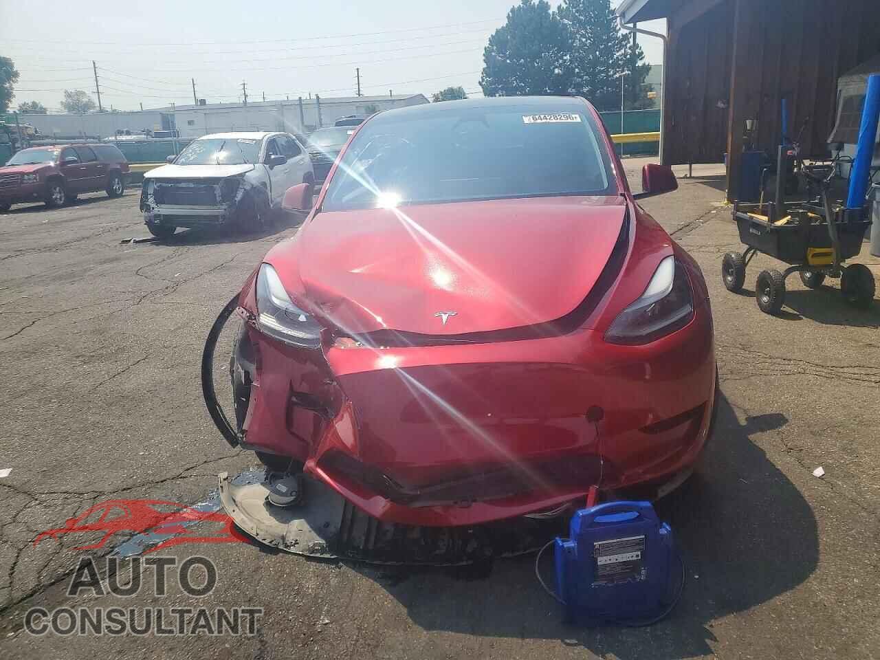 TESLA MODEL Y 2024 - 7SAYGDEE0RF065930