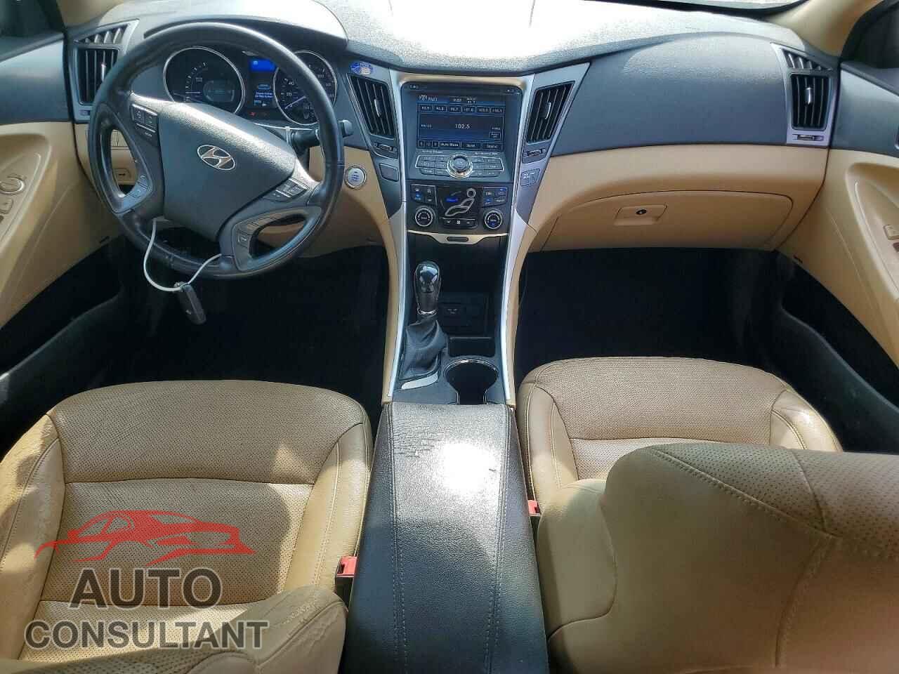 HYUNDAI SONATA 2014 - KMHEC4A44EA109435
