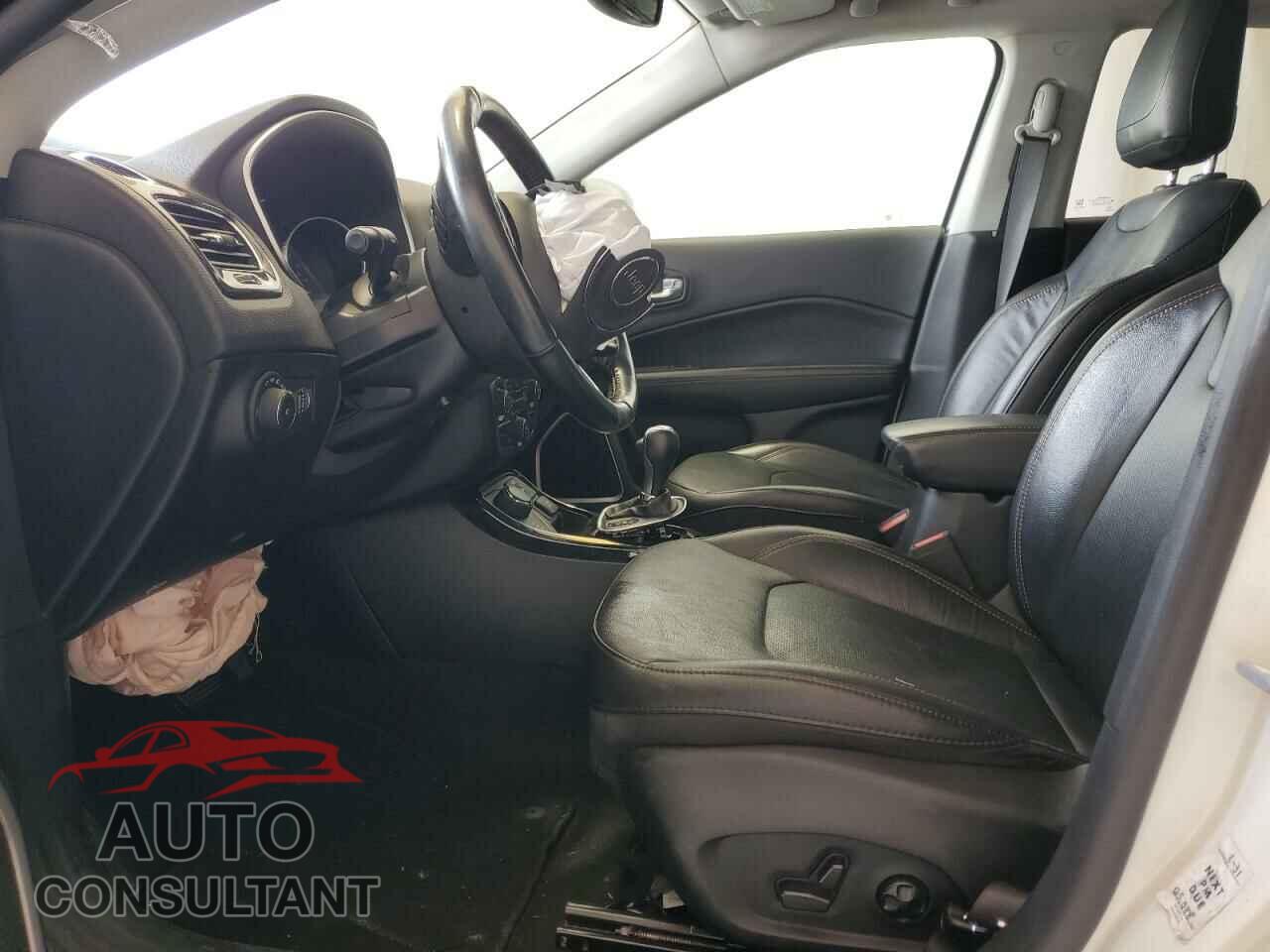 JEEP COMPASS 2021 - 3C4NJDCB1MT604284