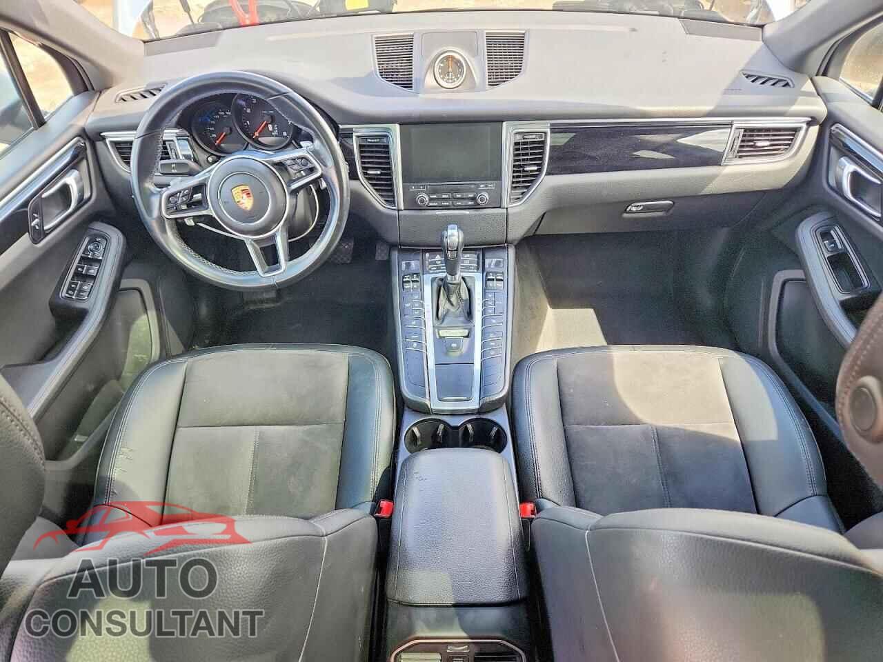 PORSCHE MACAN 2018 - WP1AA2A51JLB01702