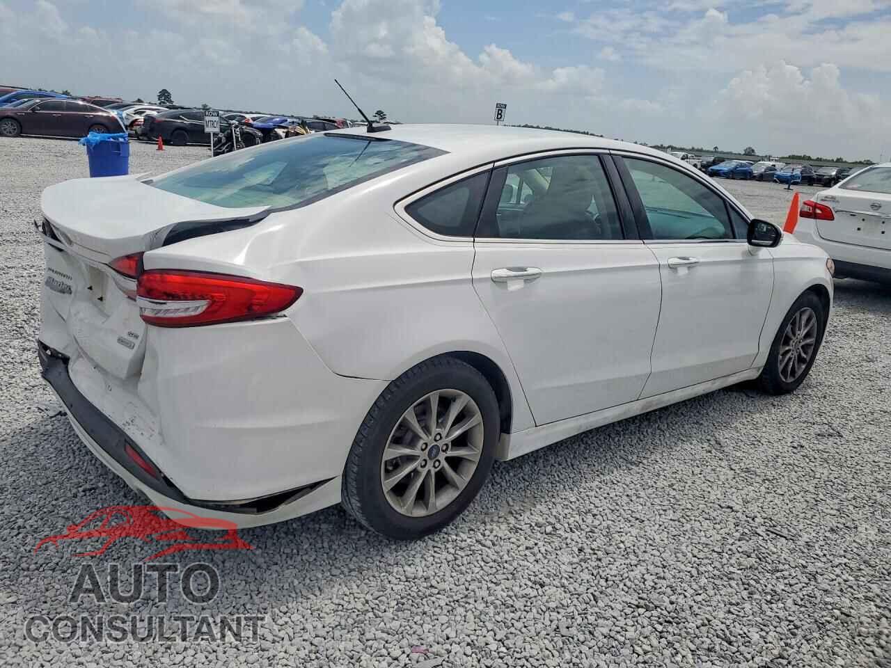 FORD FUSION 2017 - 3FA6P0HD5HR184575