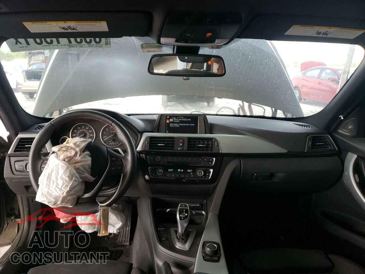 BMW 3 SERIES 2016 - WBA8E9G56GNU28143