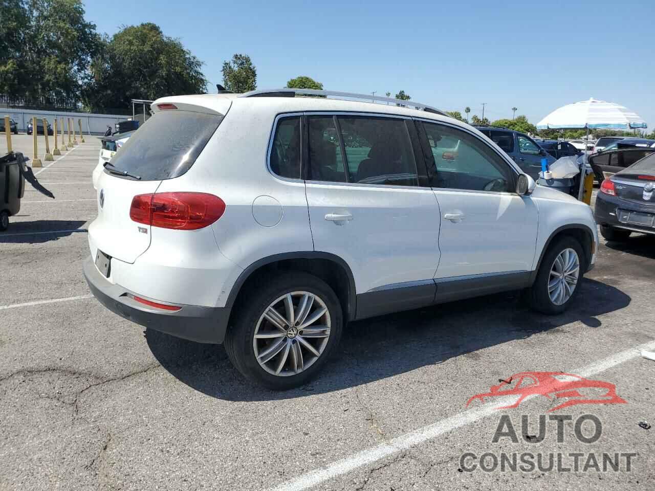 VOLKSWAGEN TIGUAN 2016 - WVGAV7AXXGW027610