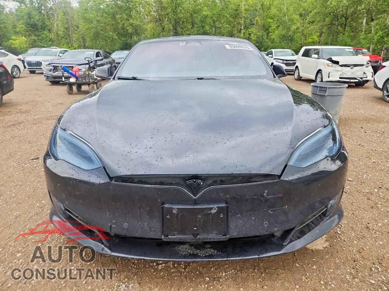 TESLA MODEL S 2017 - 5YJSA1E26HF194519