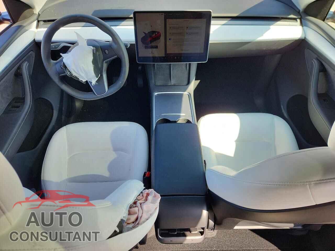 TESLA MODEL Y 2024 - 7SAYGDED5RA306465