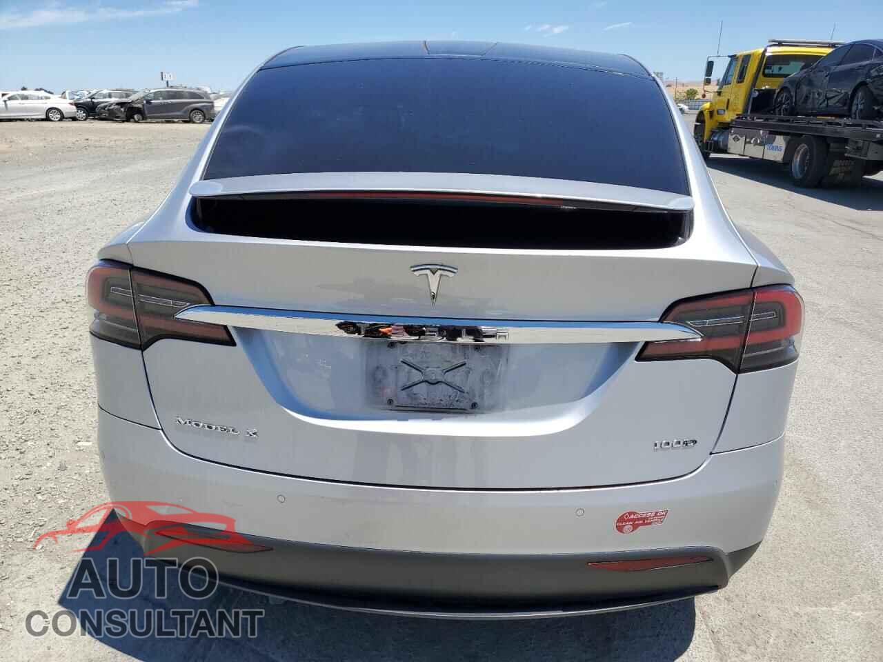 TESLA MODEL X 2018 - 5YJXCBE22JF129596
