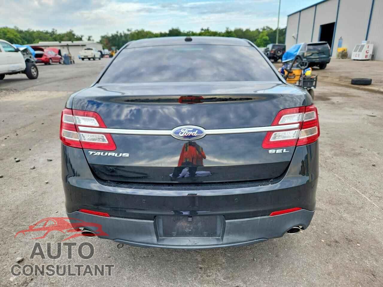 FORD TAURUS 2013 - 1FAHP2E83DG179534