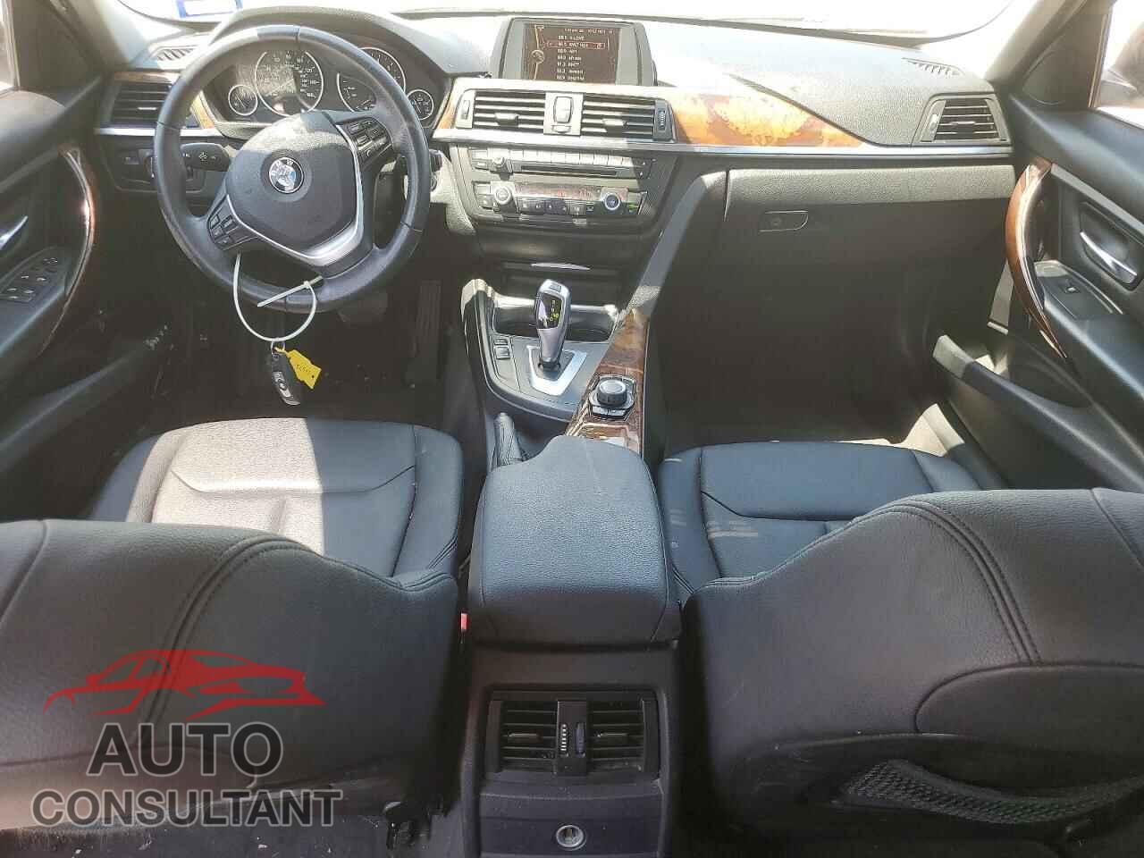 BMW 3 SERIES 2014 - WBA3C1C58EK105475